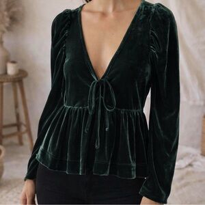 Green Velvet NWT Maeve puff sleeve long sleeve